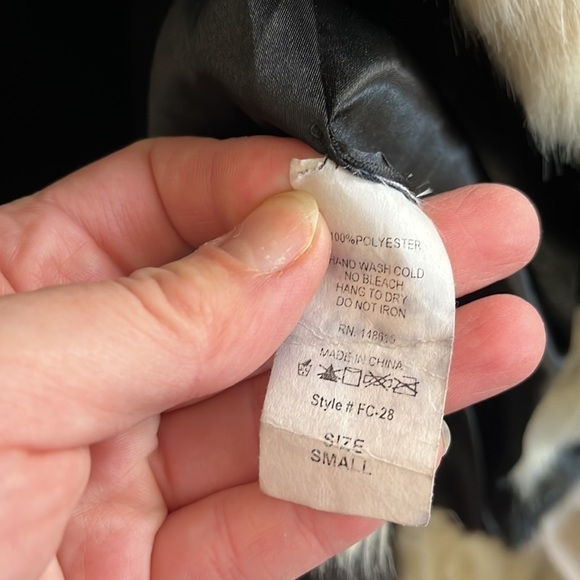 Charlie’s Grey Cream White Tonal Chevron Faux Rabbit Fur Winter Coat - Picture 7 of 10